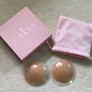 Cakes body nipple covers